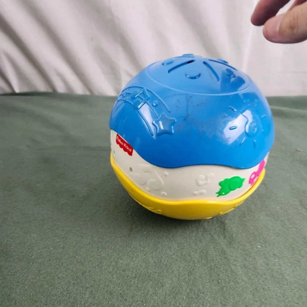 Vintage Fisher Price Fun Sounds Ball 1995 - Over 50 Sounds! Tested and works!